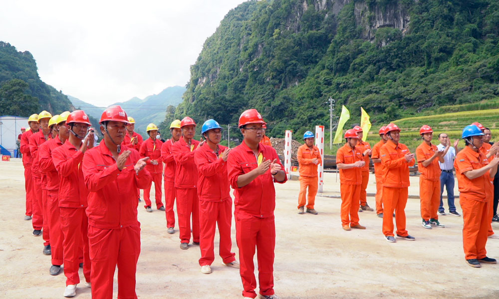 ɰ¥ͶϺ첩ɷݾƷɰ¥ްӼٹ·Ŀ˳