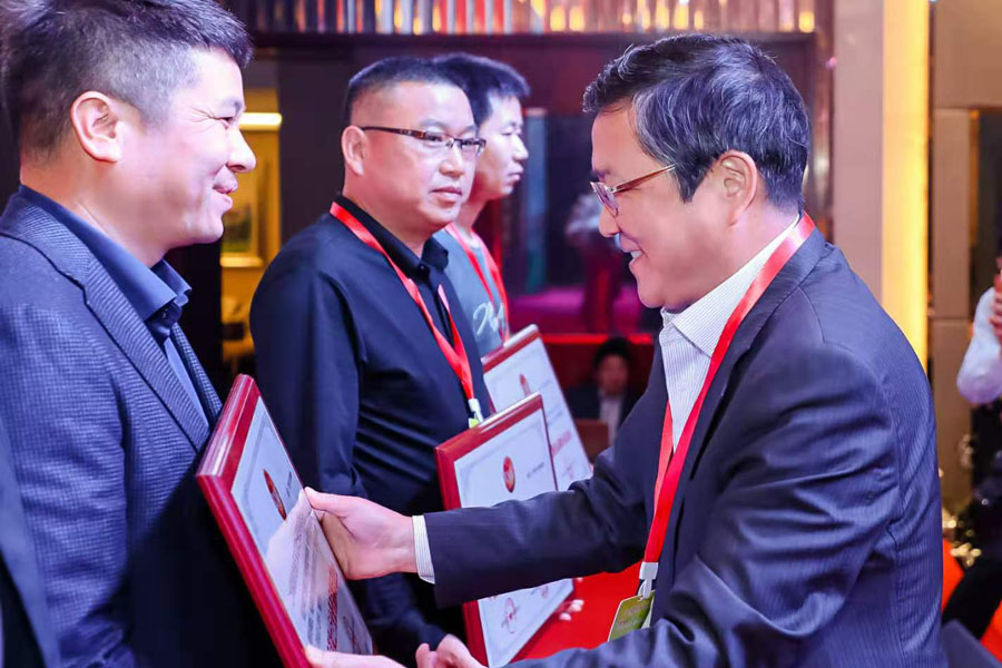 ϲѶϺ첩ɷٻйҵƷʾҵ