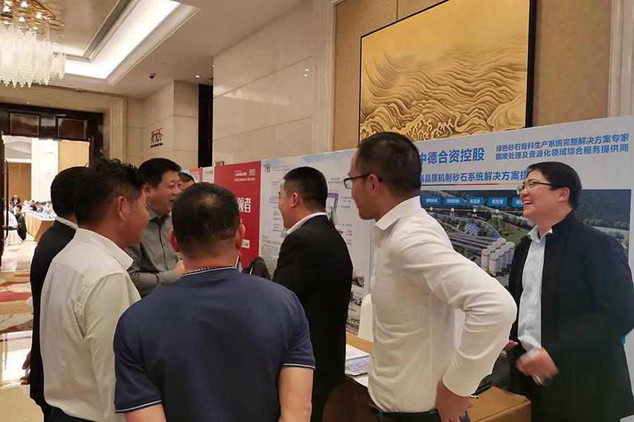 ϲѶ|Ϻ첩ɷ³Ϊ2021йҵȽ