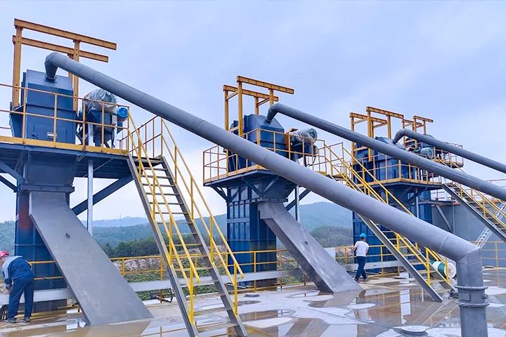 ɰʯͬ|Ϻ첩ɷݳнƽ¥վʽɰĿչ˳