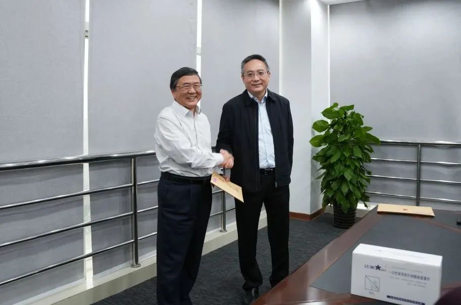 ˴ίᵳǡһݰϺ첩ɷݿչŻȾá߷ô